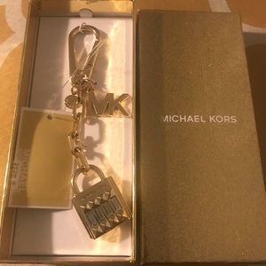 MK KEYCHAIN Gold -